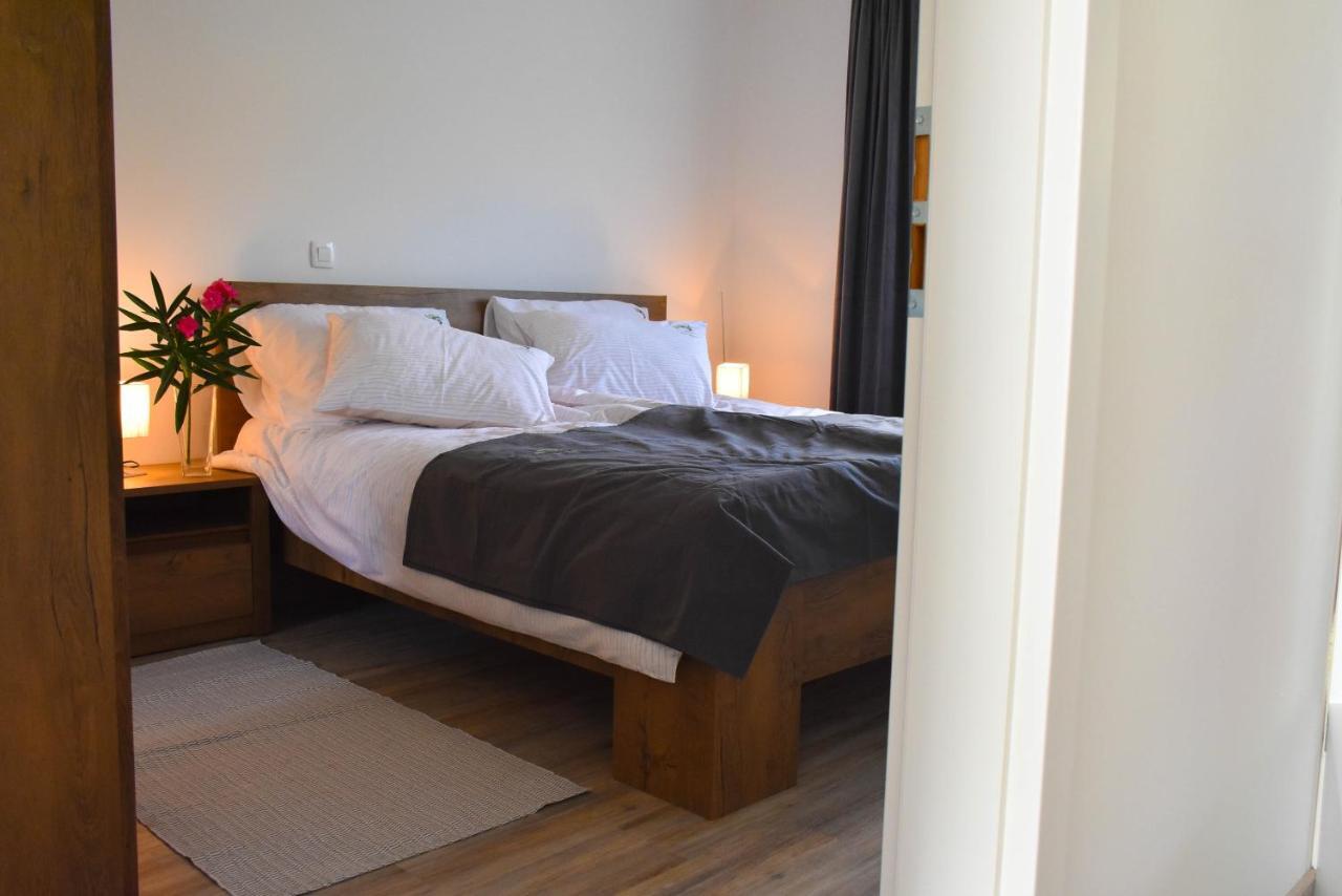 Apartma Med Oljkami - 포르토로즈 외부 사진